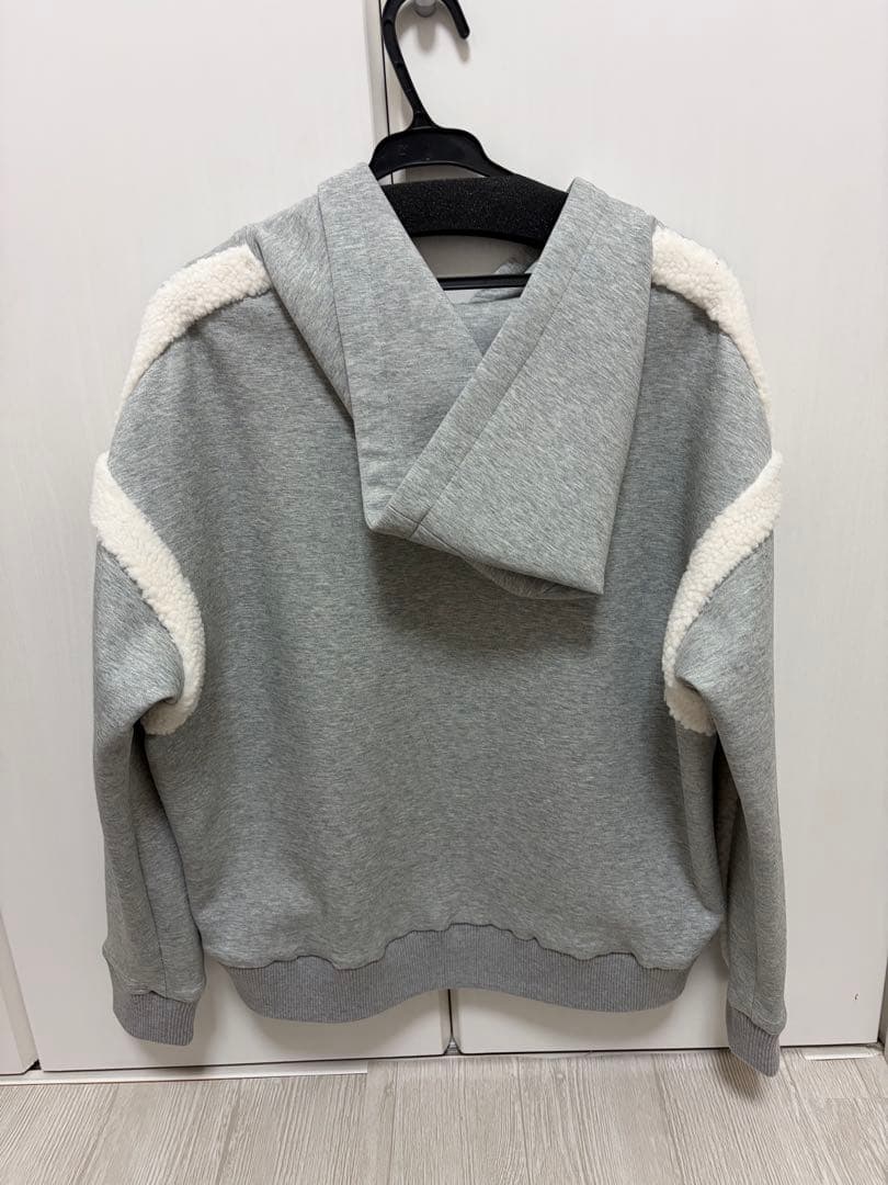 【新品未使用タグ無し】cccmalie シーマリー スウェットボアラインパーカー