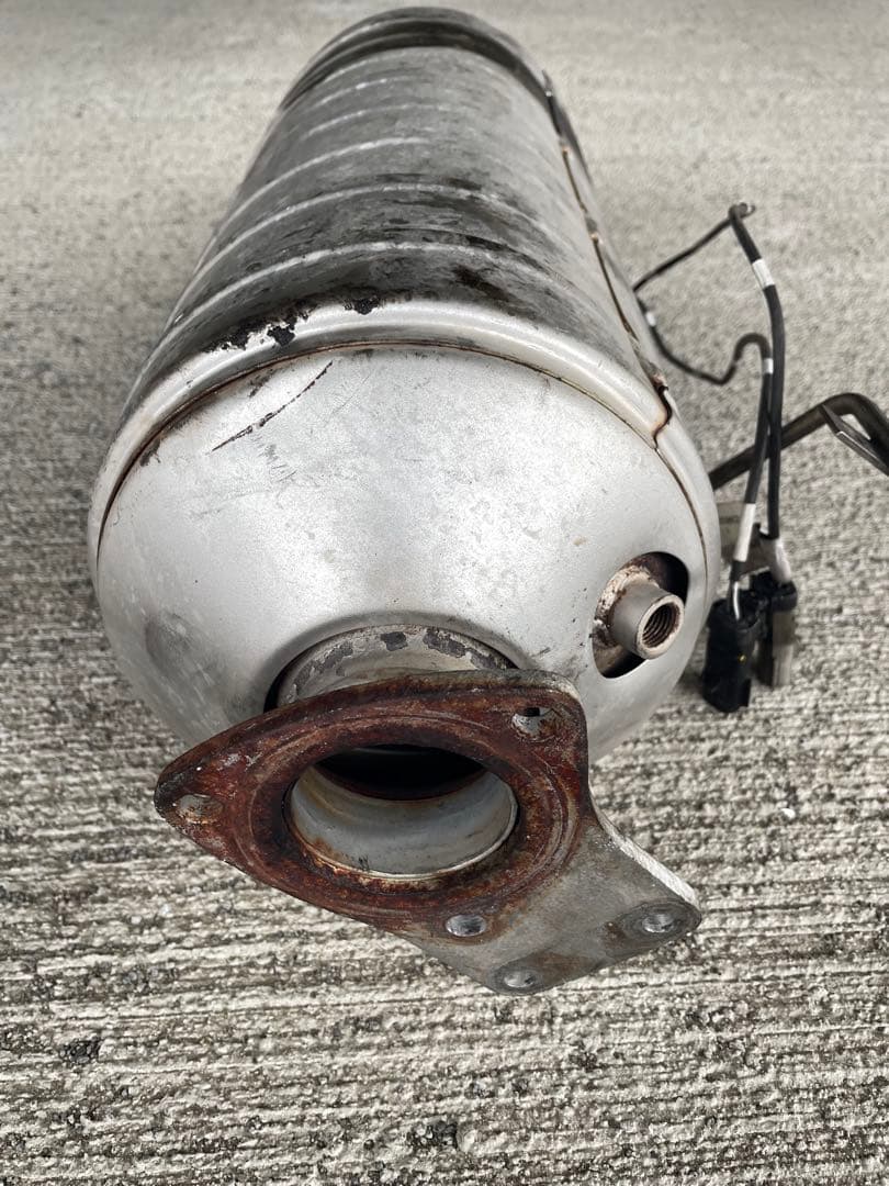 三菱ふそう　触媒　DPF ME555982　FE2＃.5＃.7＃.8＃(3RC)