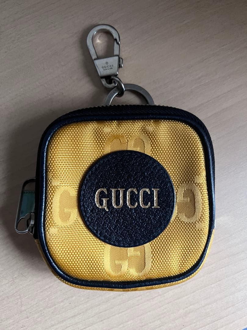 GUCCI ケース　イエロー