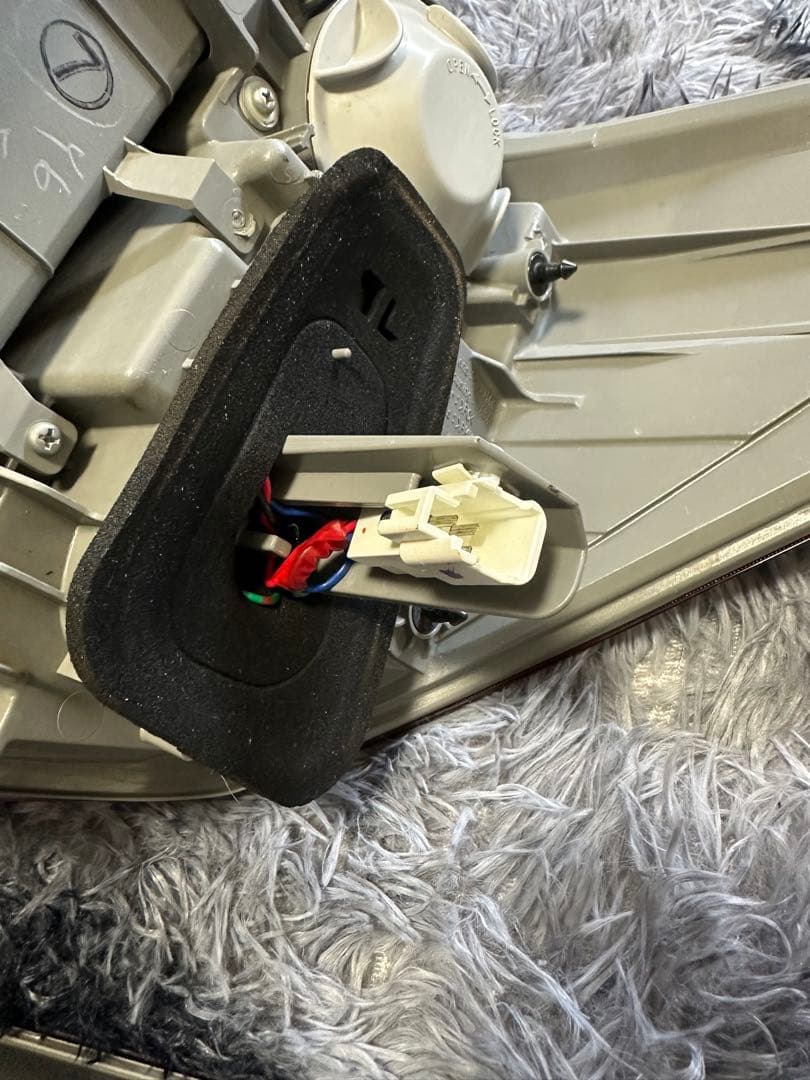 アルファード　20系　テールランプ ハイマウント