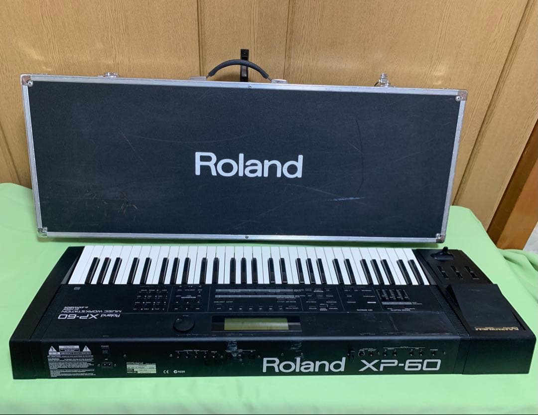 Roland XP-60 ミュージックワークステーション ハードケース付き