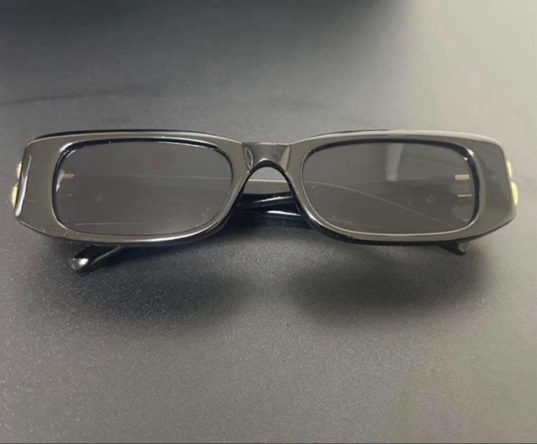 早いもの勝ち　BALENCIAGA サングラス