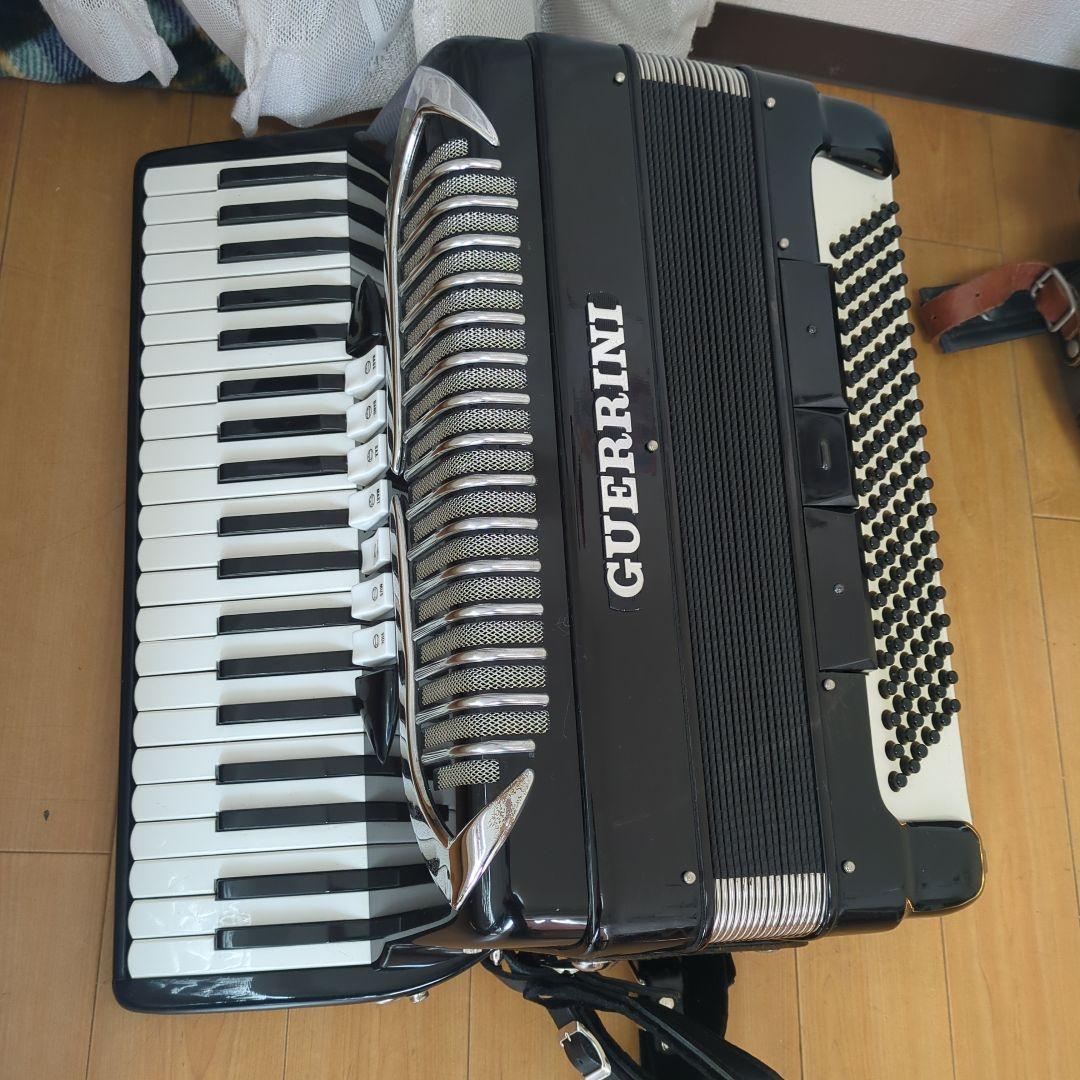 本日夕方6時終了美品イタリアGUERRINI 626アコーディオン