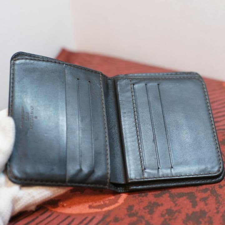 LOUIS VUITTON ユタ コンパクトウォレット 2つ折り財布