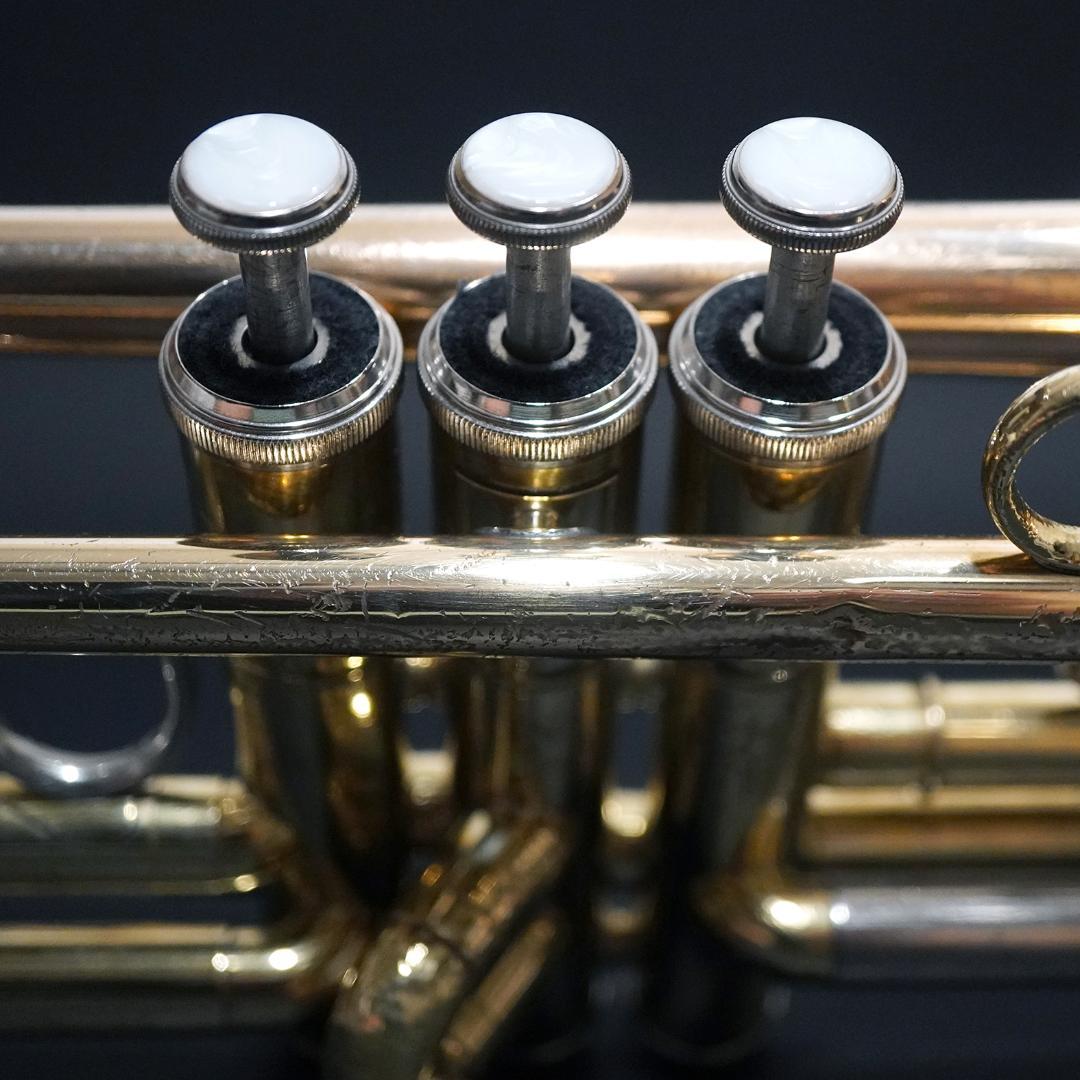 【最後の赤ベル】YAMAHAトランペット YTR3325／マウスピース／ケース