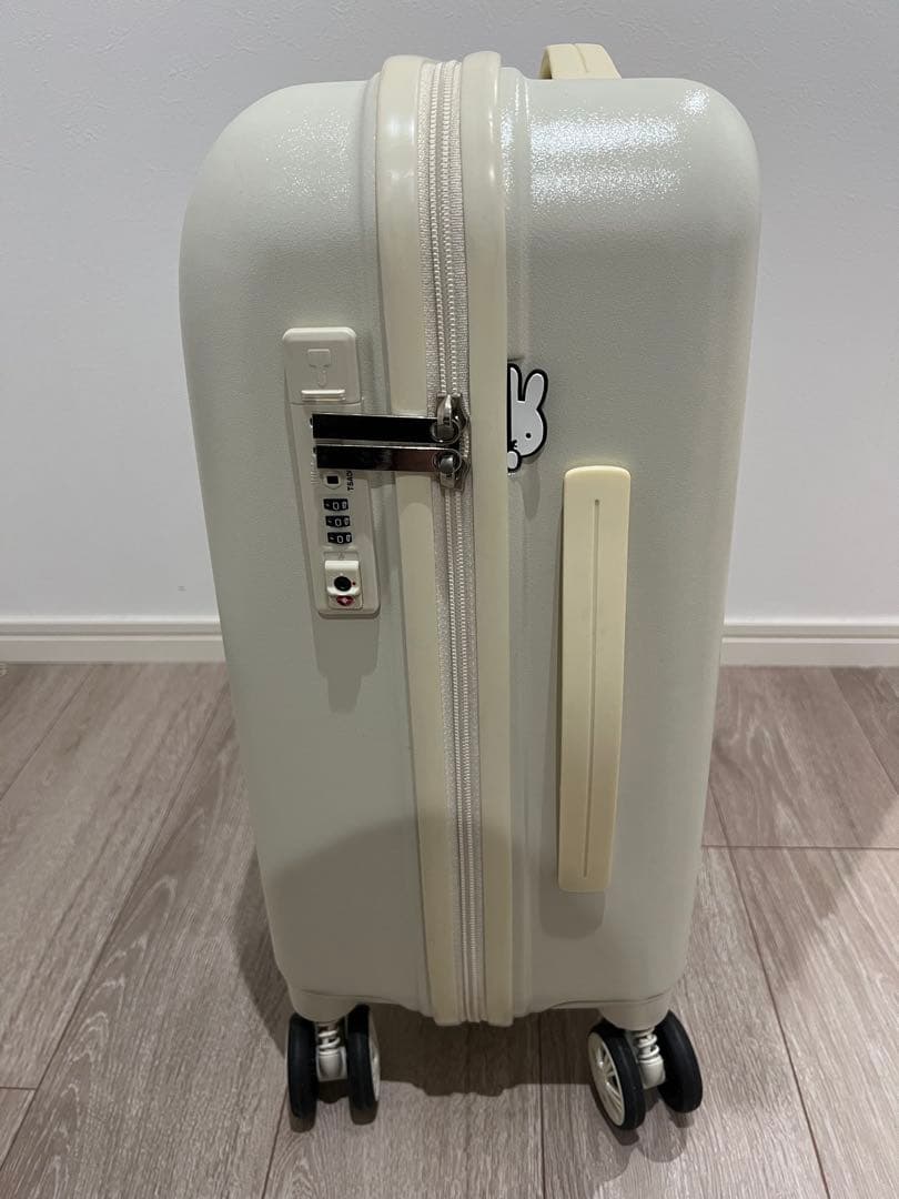 miffy キャリーケース　おまけネームタグ付き