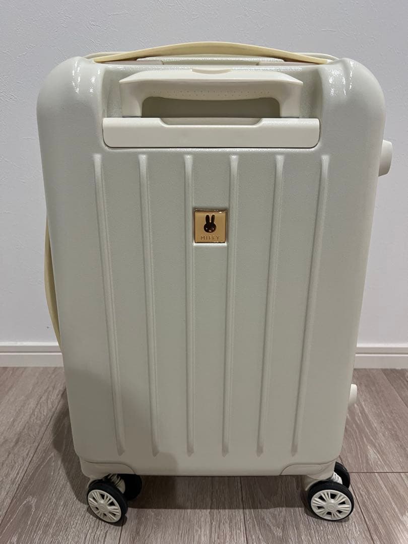 miffy キャリーケース　おまけネームタグ付き
