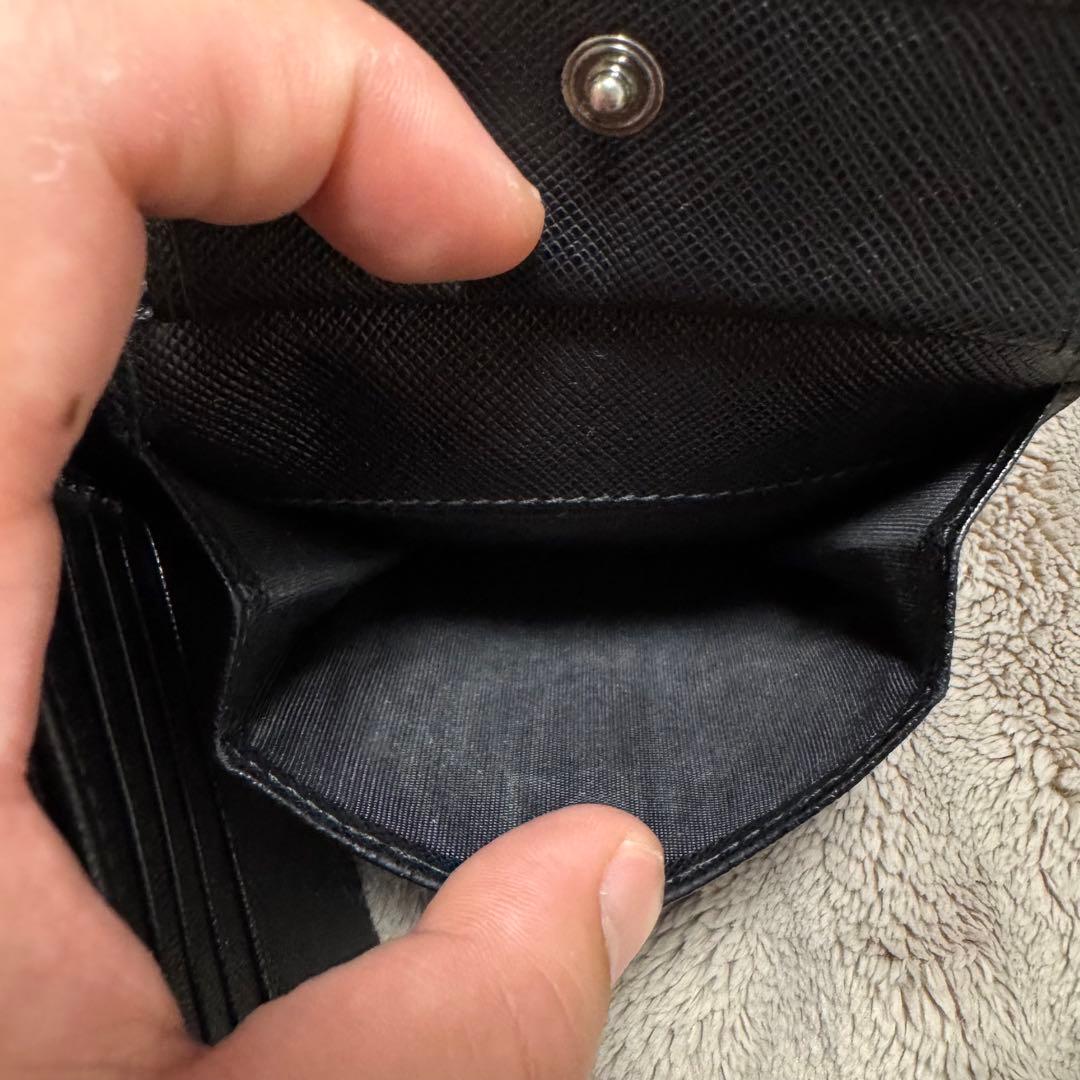 PRADA ブラック 二つ折り財布