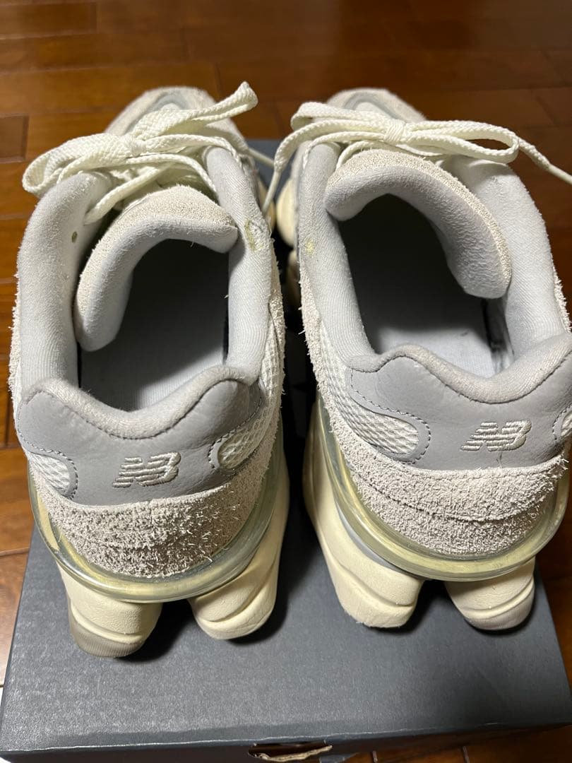 New Balance 9060 HSC ホワイト/グレー 24.5cm