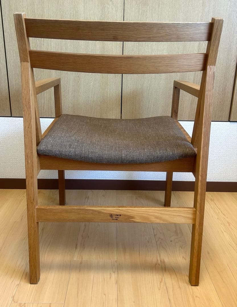 karf standard label アームチェア　ダイニングチェア　①