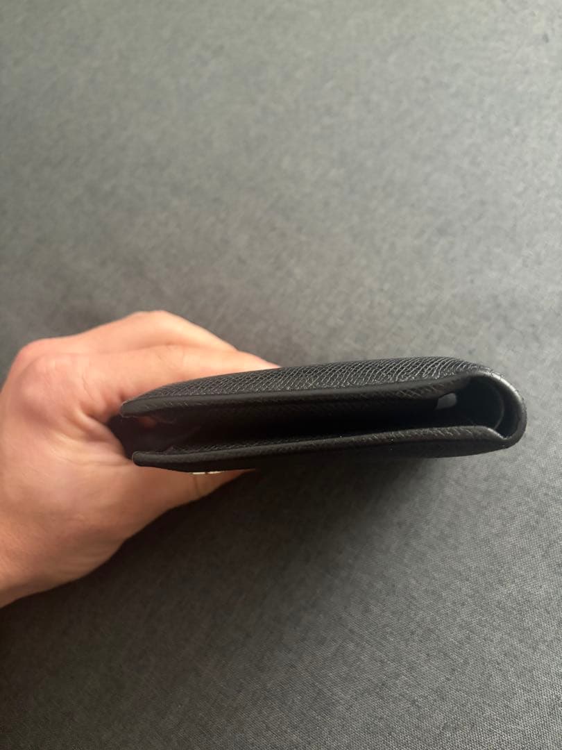 お*ぶ様 極美品　ブルガリ　黒レザー　二つ折り財布