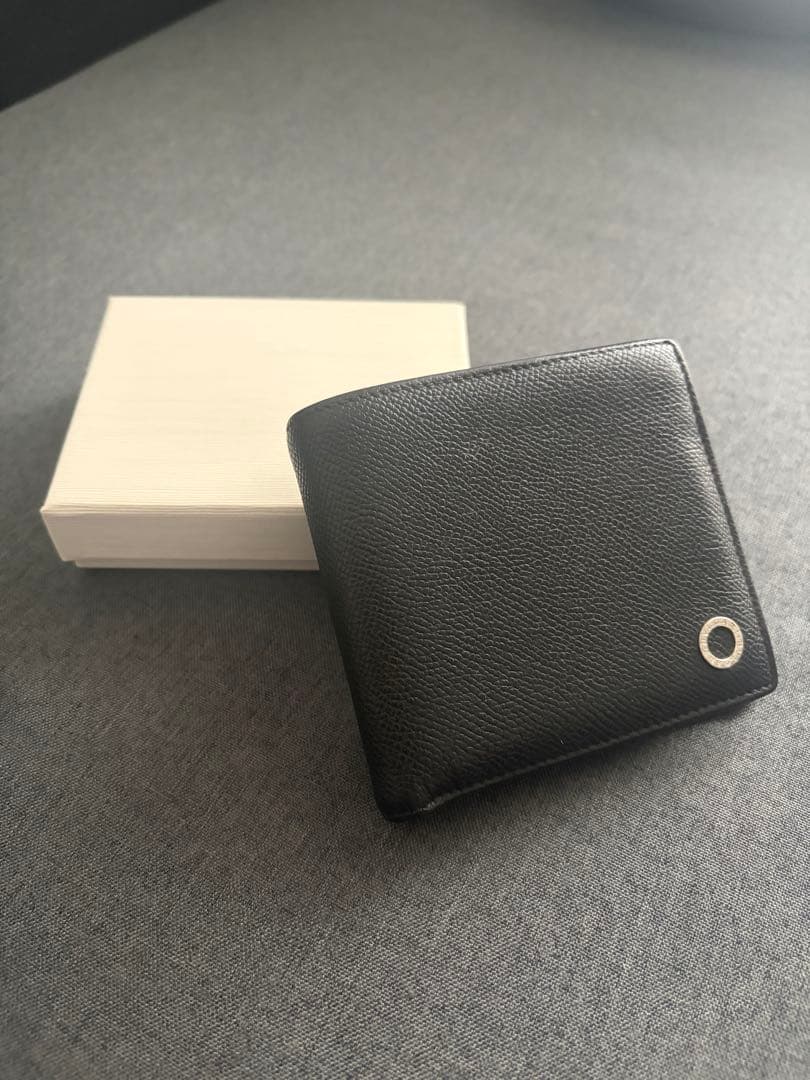 お*ぶ様 極美品　ブルガリ　黒レザー　二つ折り財布