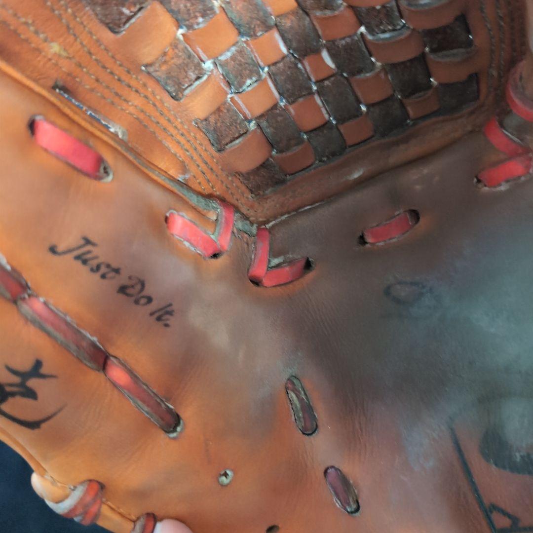 Nike 硬式グローブ オレンジ 編み込みデザイン