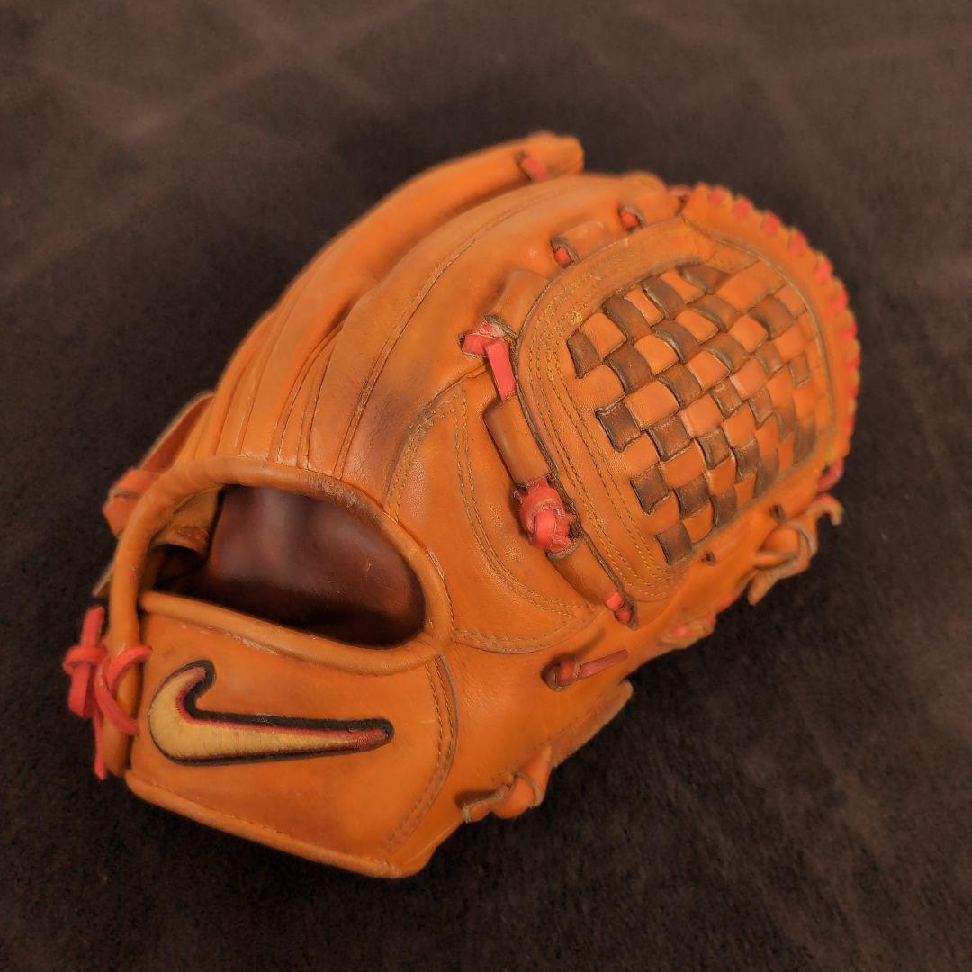 Nike 硬式グローブ オレンジ 編み込みデザイン