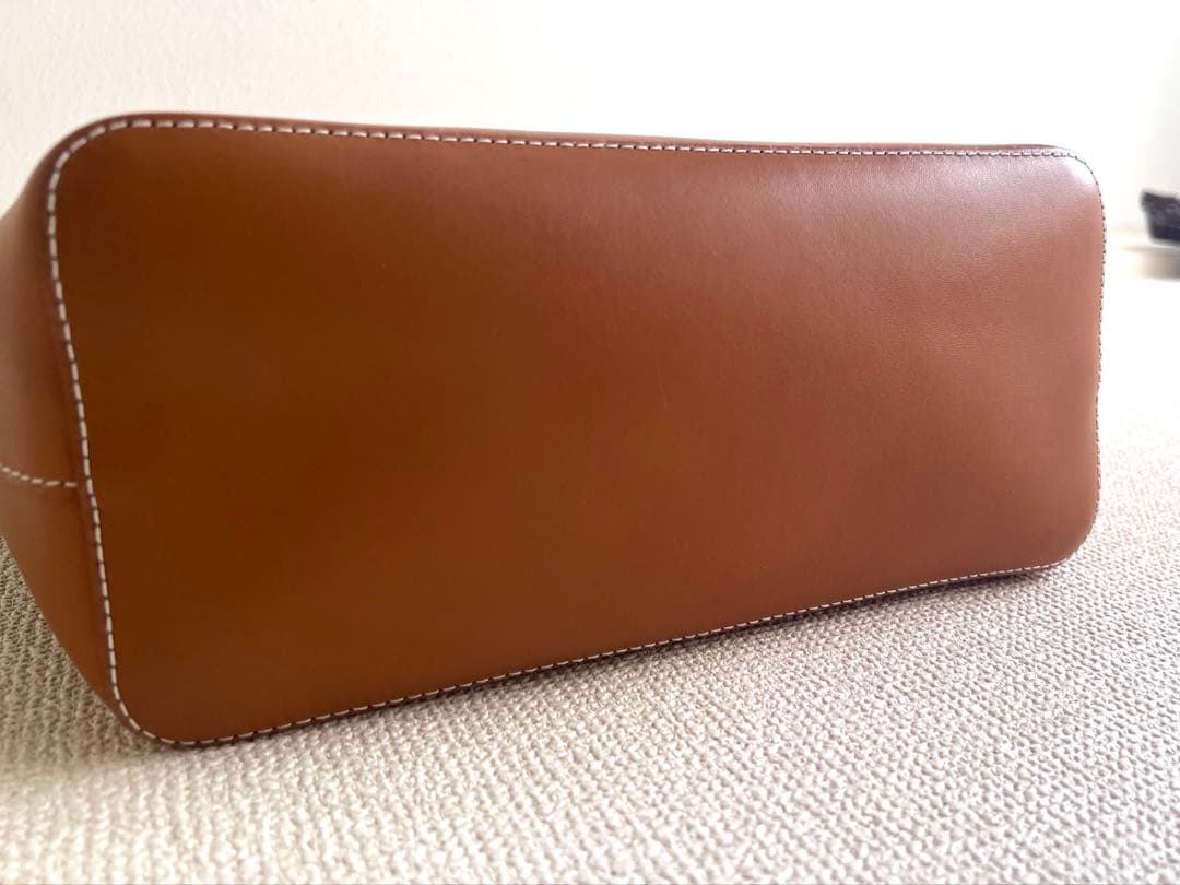 A.P.C アクセルトートバッグ　キャメル　レザー　大容量　ユニセックス