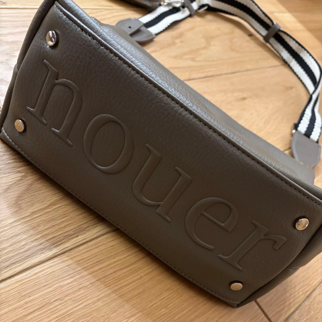 美品　nouer ショルダーバッグ ボトムエンボスロゴバッグ　値下げ不可