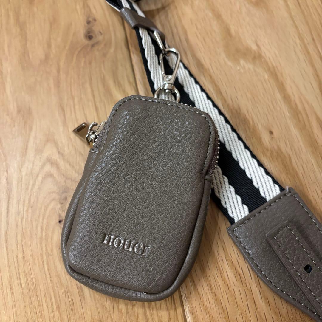 美品　nouer ショルダーバッグ ボトムエンボスロゴバッグ　値下げ不可