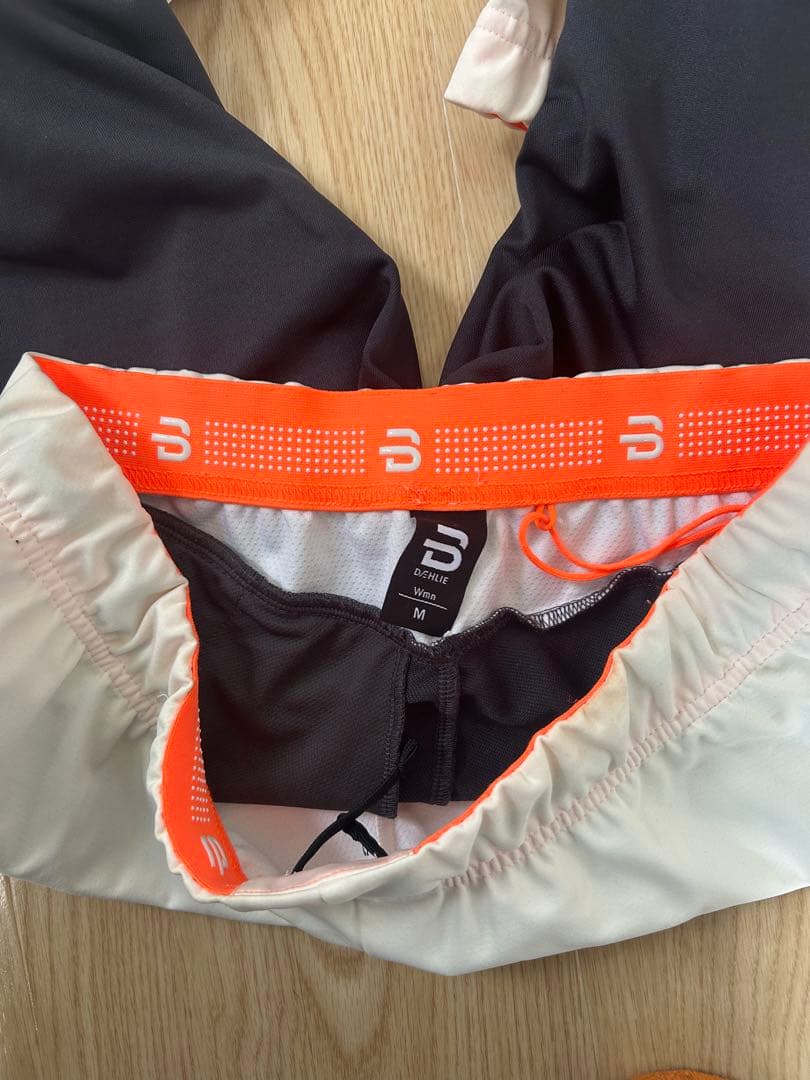 クロスカントリースキー　オーバージャージ　ダーリ　上下セット（レディースM）