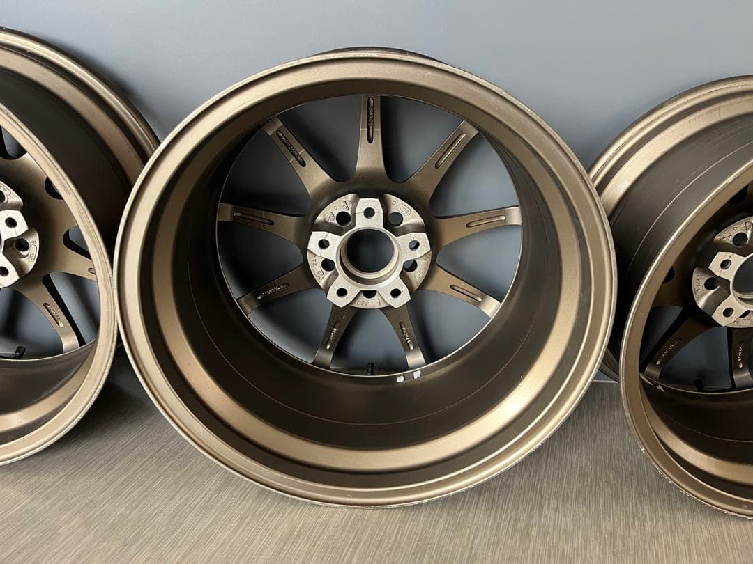 WedsSport SA-70 17×8J+32.17×9J+35中古セット