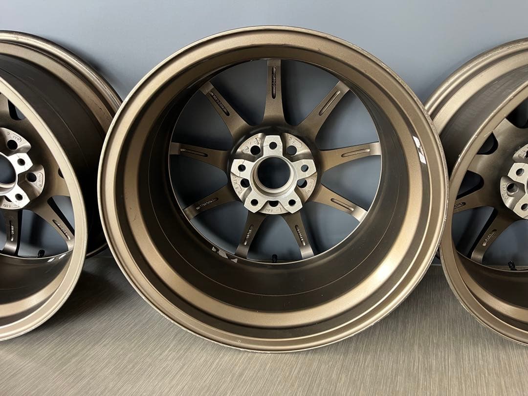 WedsSport SA-70 17×8J+32.17×9J+35中古セット