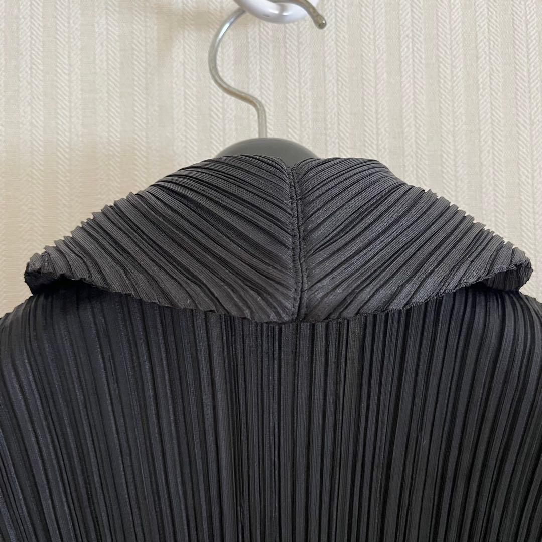 PLEATSPLEASE イッセイミヤケ　ジャケット　ロング丈　厚地　ブラック