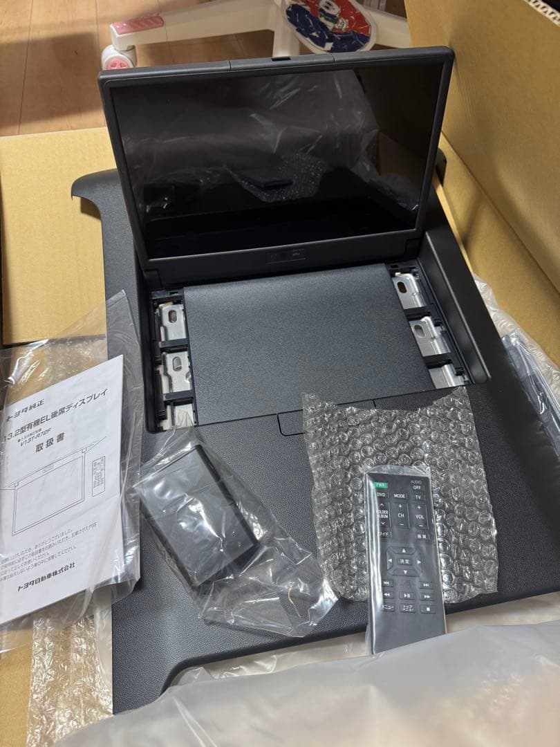 40アルファード　13.2型有機EL後席ディスプレイ、フィッティングキット