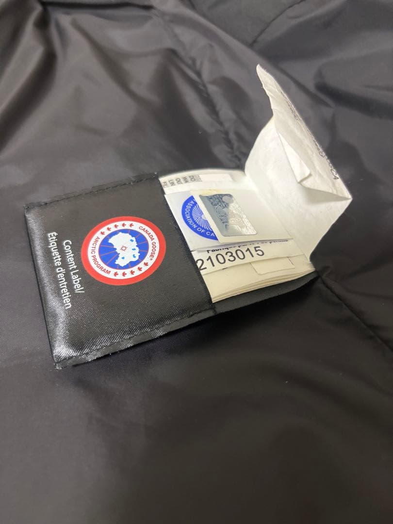 カナダグース ダウンベスト