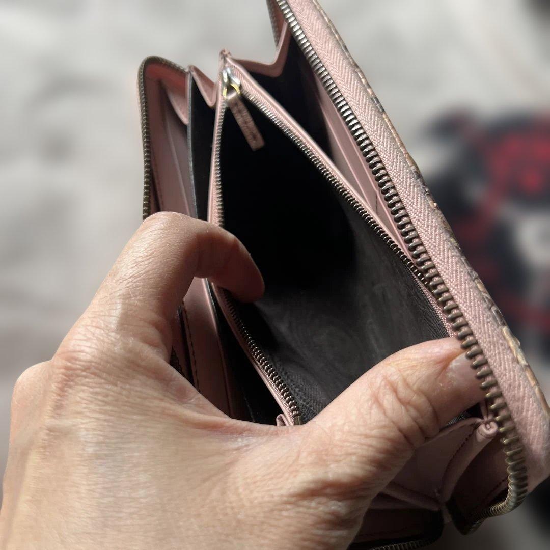 GUCCI ヘビ革 長財布 ピンク系