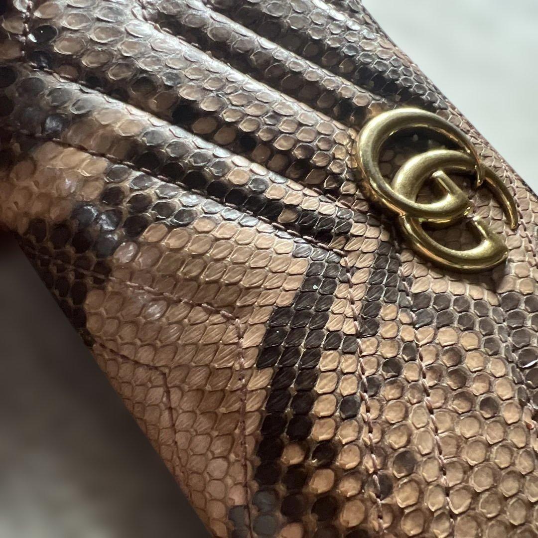 GUCCI ヘビ革 長財布 ピンク系