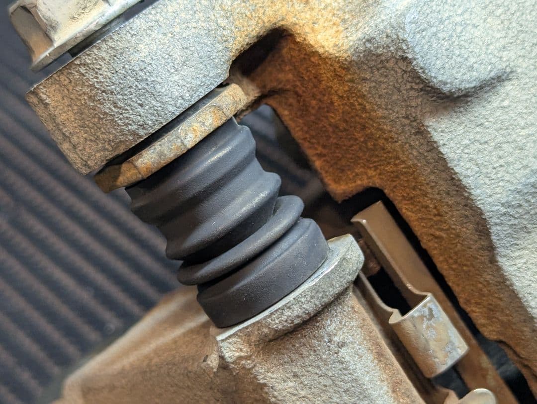 Keiワークス　HN22S　純正　ブレーキキャリパー　14V