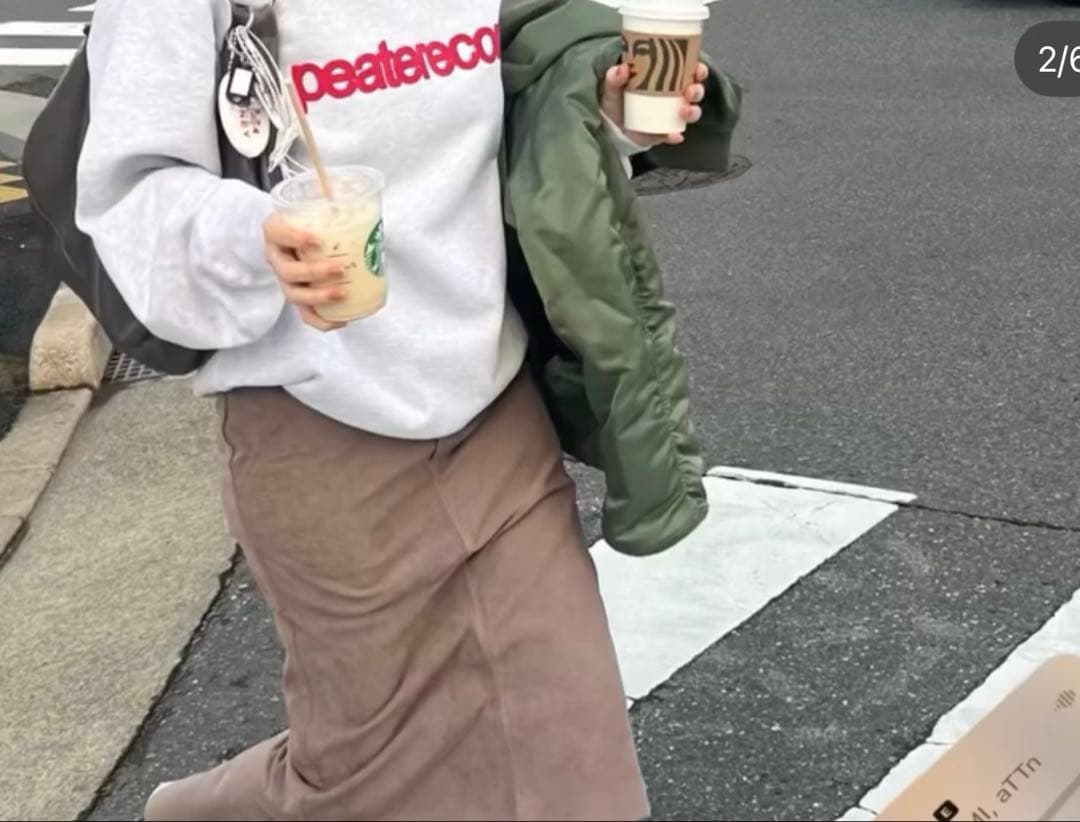 peateロゴスウェット グレー