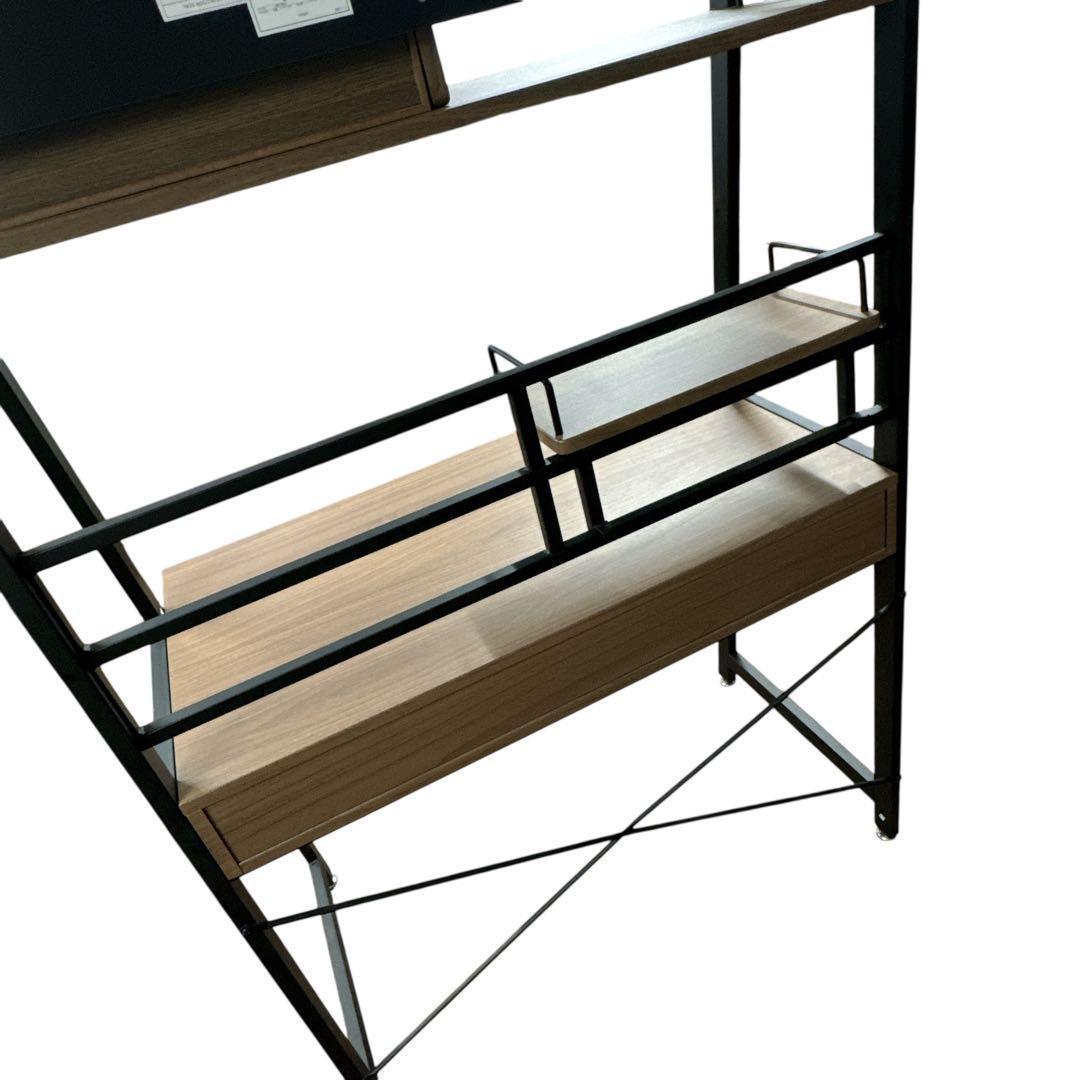 美品 ニトリ パソコンデスク 収納付き