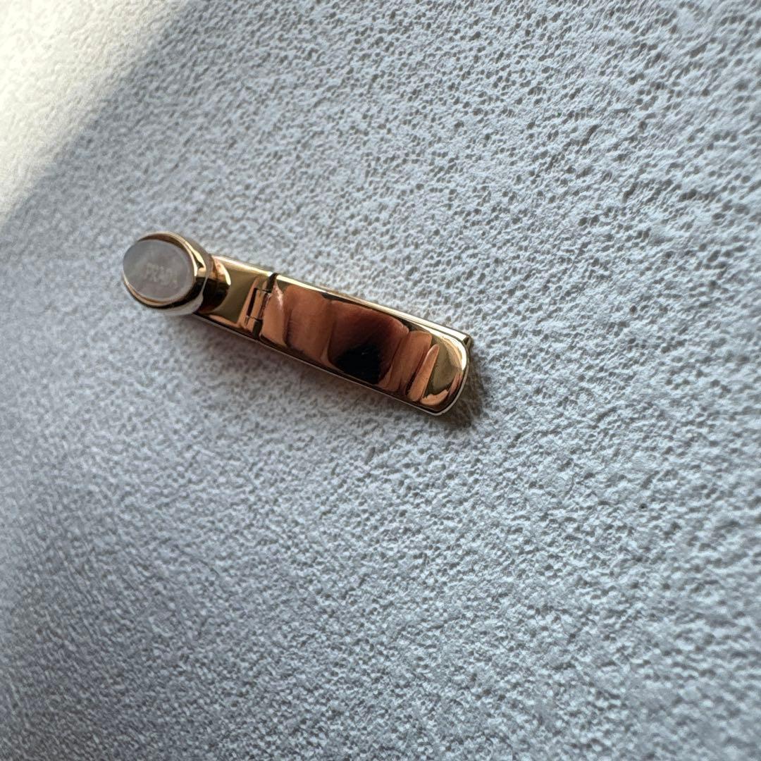 PRADA tieTack　プラダネクタイピン　 ロゴモチーフ プラダタイピン