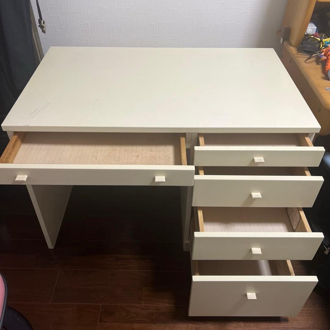 アクタス購入　デスク　アイボリー