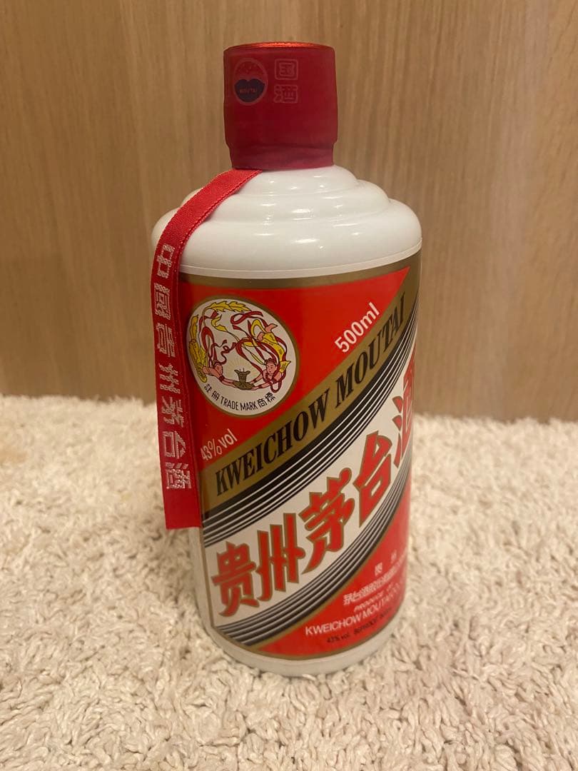 貴州茅台酒　43% 500ml グラス付き