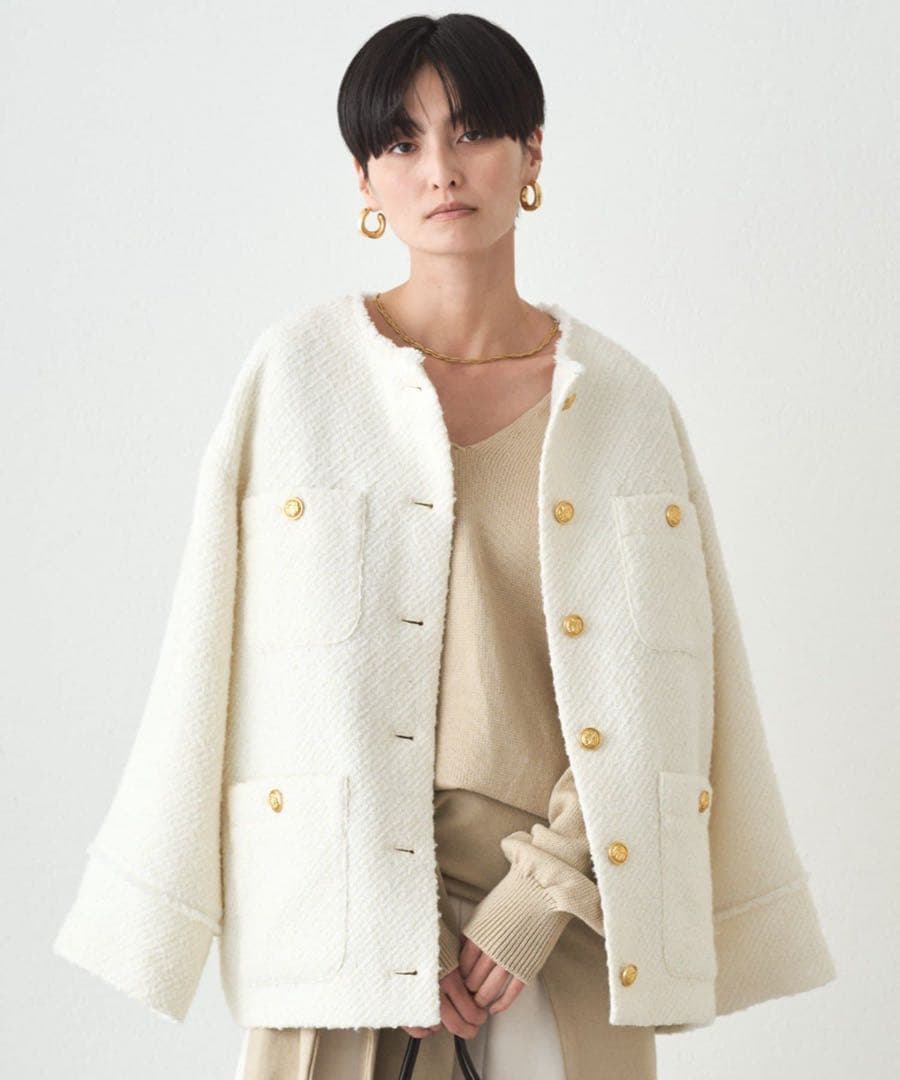 ラウンジドレス　ノーカラーツイードジャケット（White）金ボタン