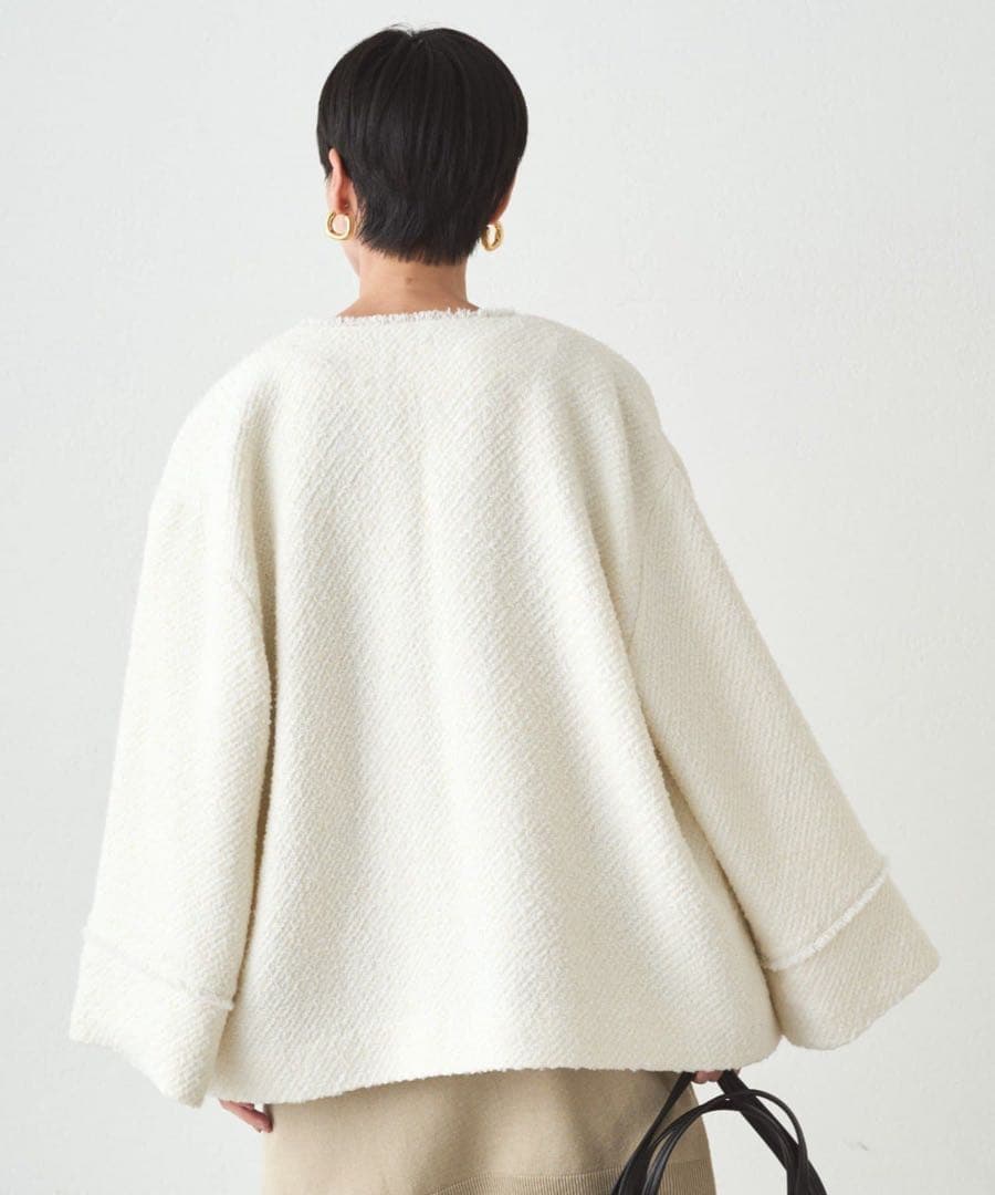 ラウンジドレス　ノーカラーツイードジャケット（White）金ボタン
