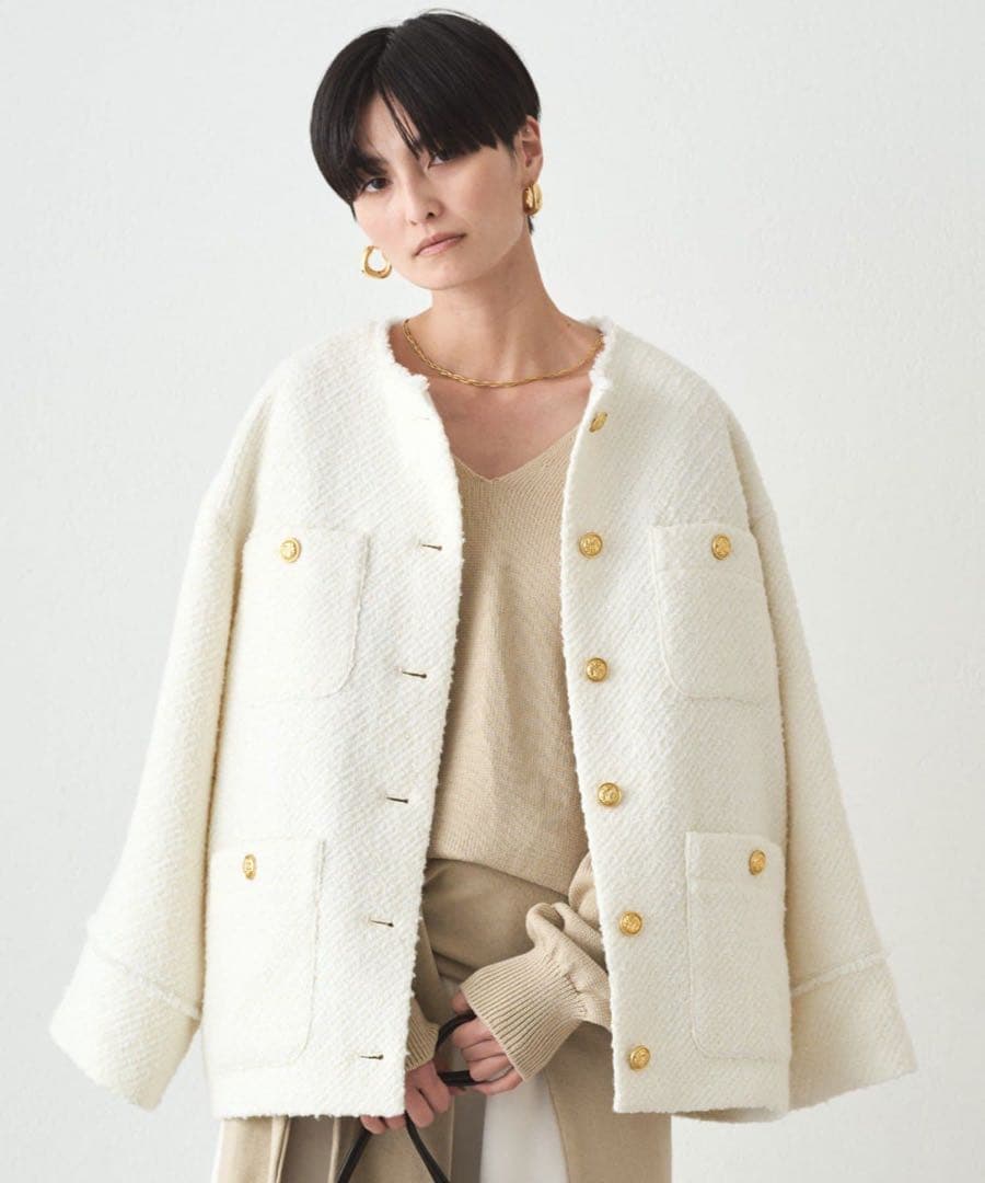 ラウンジドレス　ノーカラーツイードジャケット（White）金ボタン