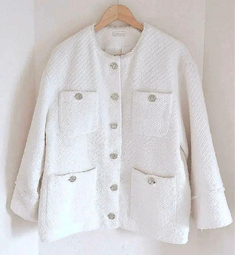 ラウンジドレス　ノーカラーツイードジャケット（White）金ボタン