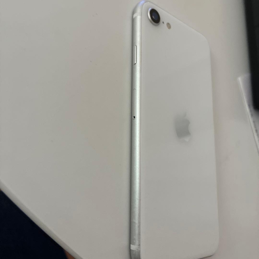 Apple iPhone SE2ホワイト 本体