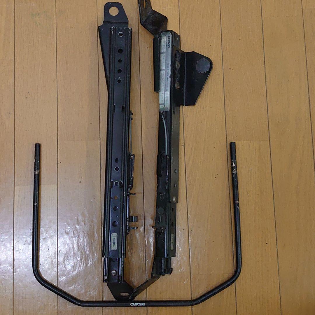 200系ハイエース　レカロ純正シートベースフレーム