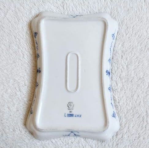 ロイヤルコペンハーゲン　ブルーフルーテッド スクエア プレート 364裏印