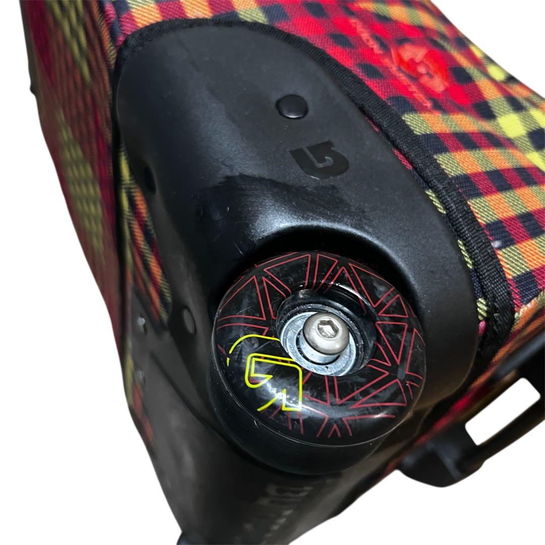 新品バートン BURTON チェック柄キャリーバック PC保護あり