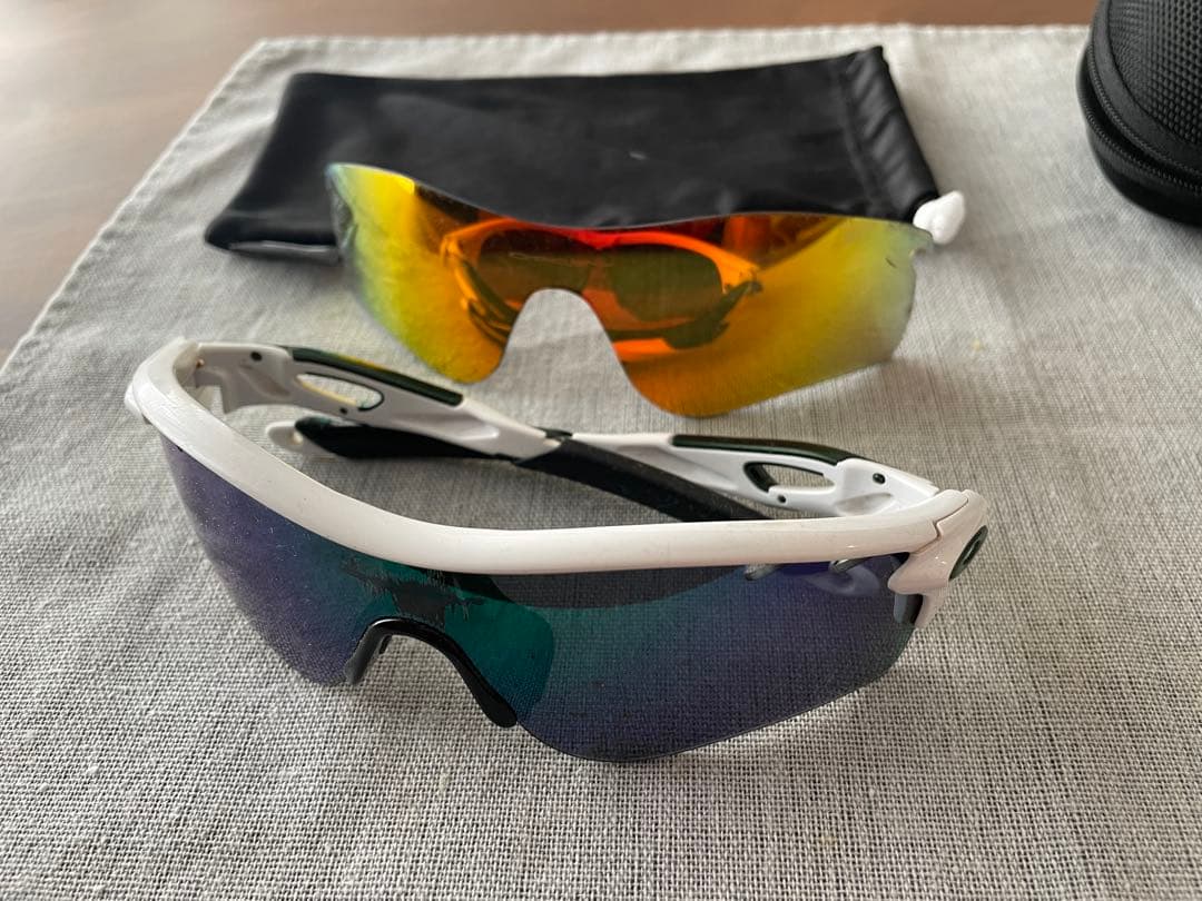 Oakley スポーツサングラス ケース付き