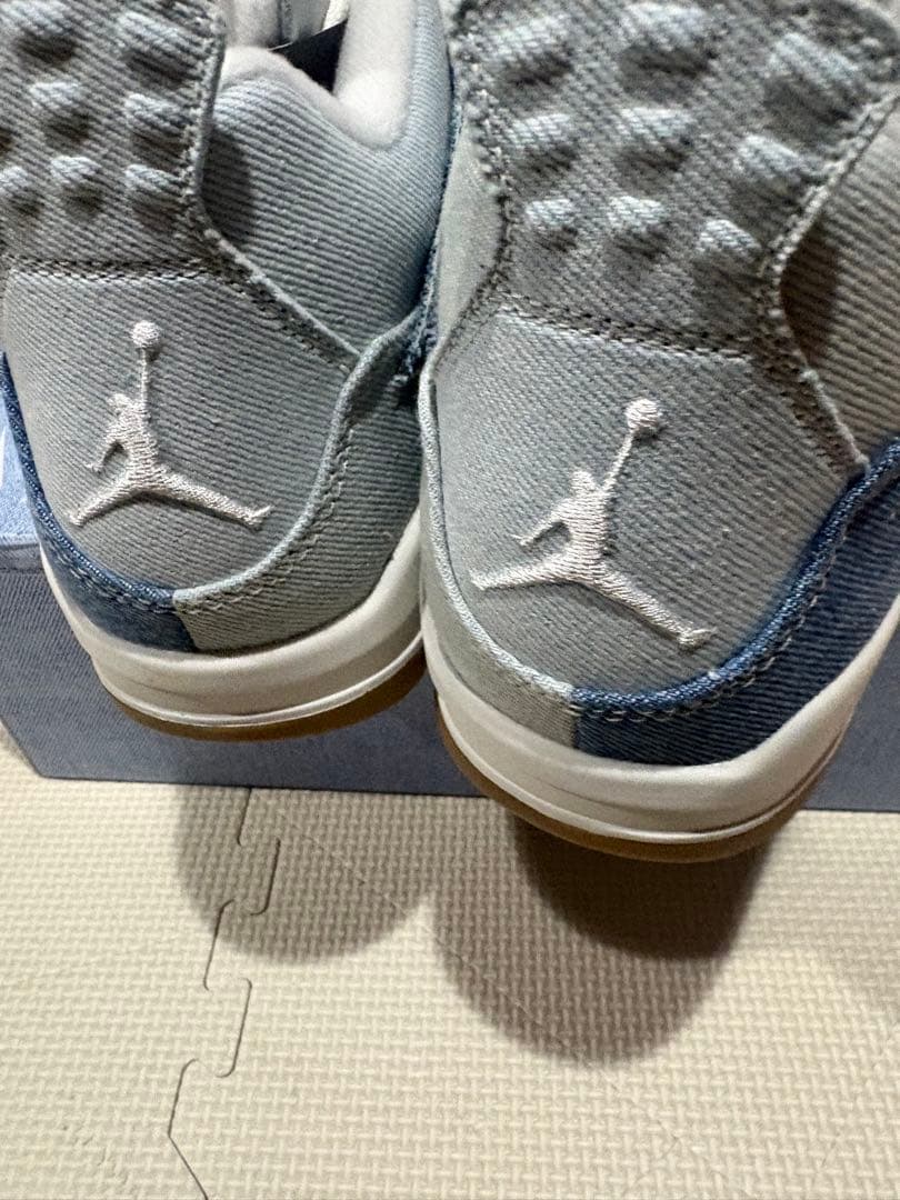 ナイキ　ジョーダン4レトロTEX