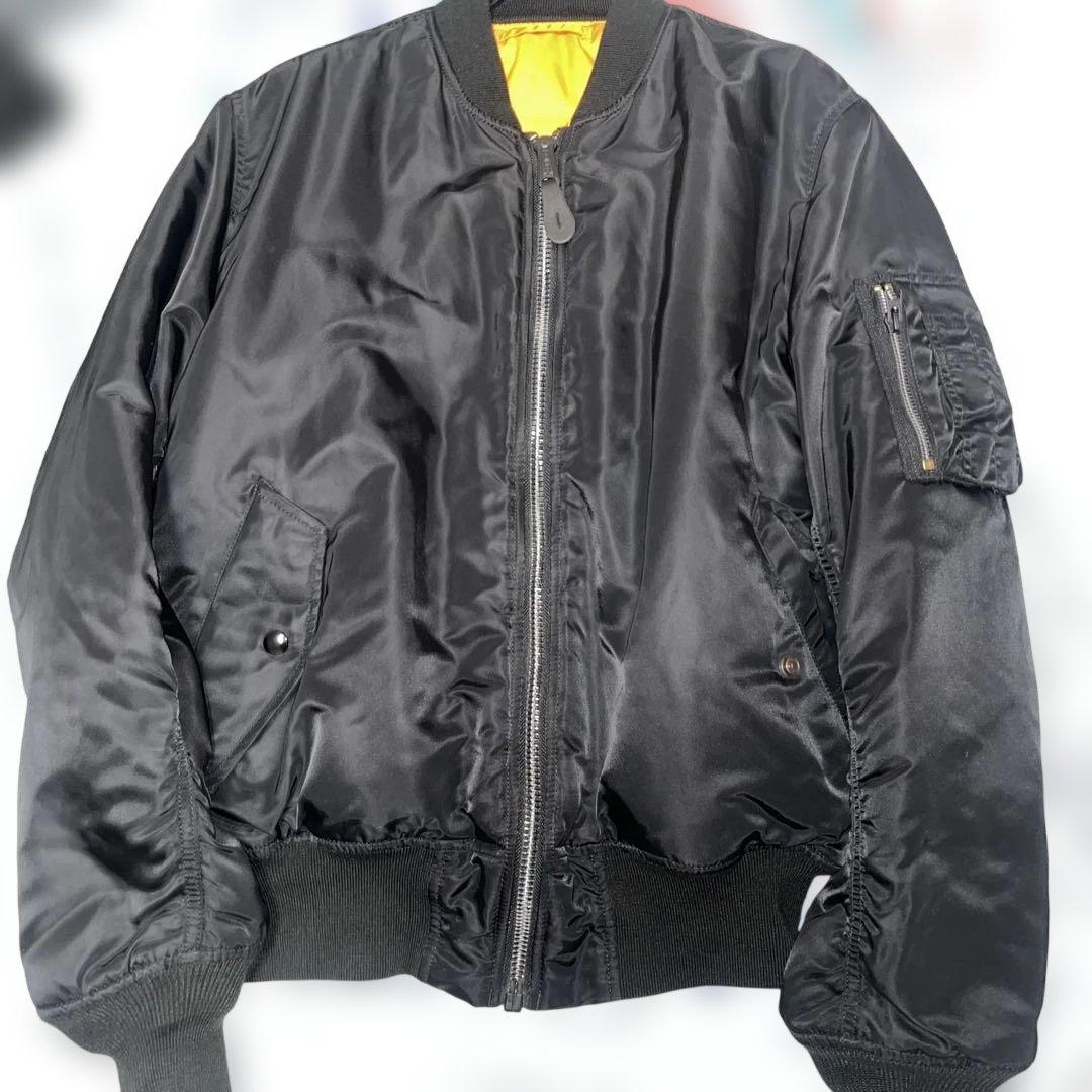 ALPHA INDUSTRIES MA-1スタイル ブラックジャケット