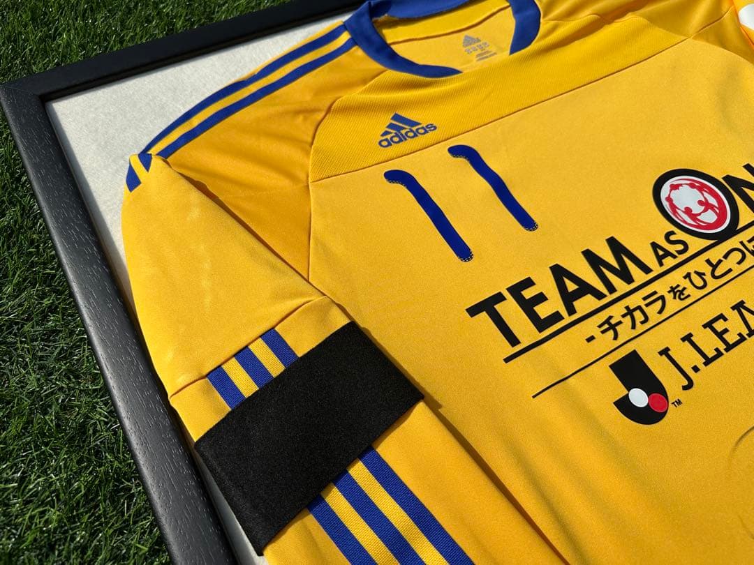 三浦知良　復興チャリティーマッチ　直筆サイン入り　ユニフォーム　KAZU 額装