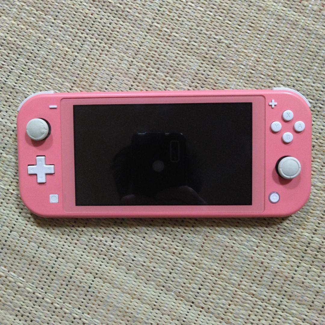 任天堂　スイッチライト　ピンク色
