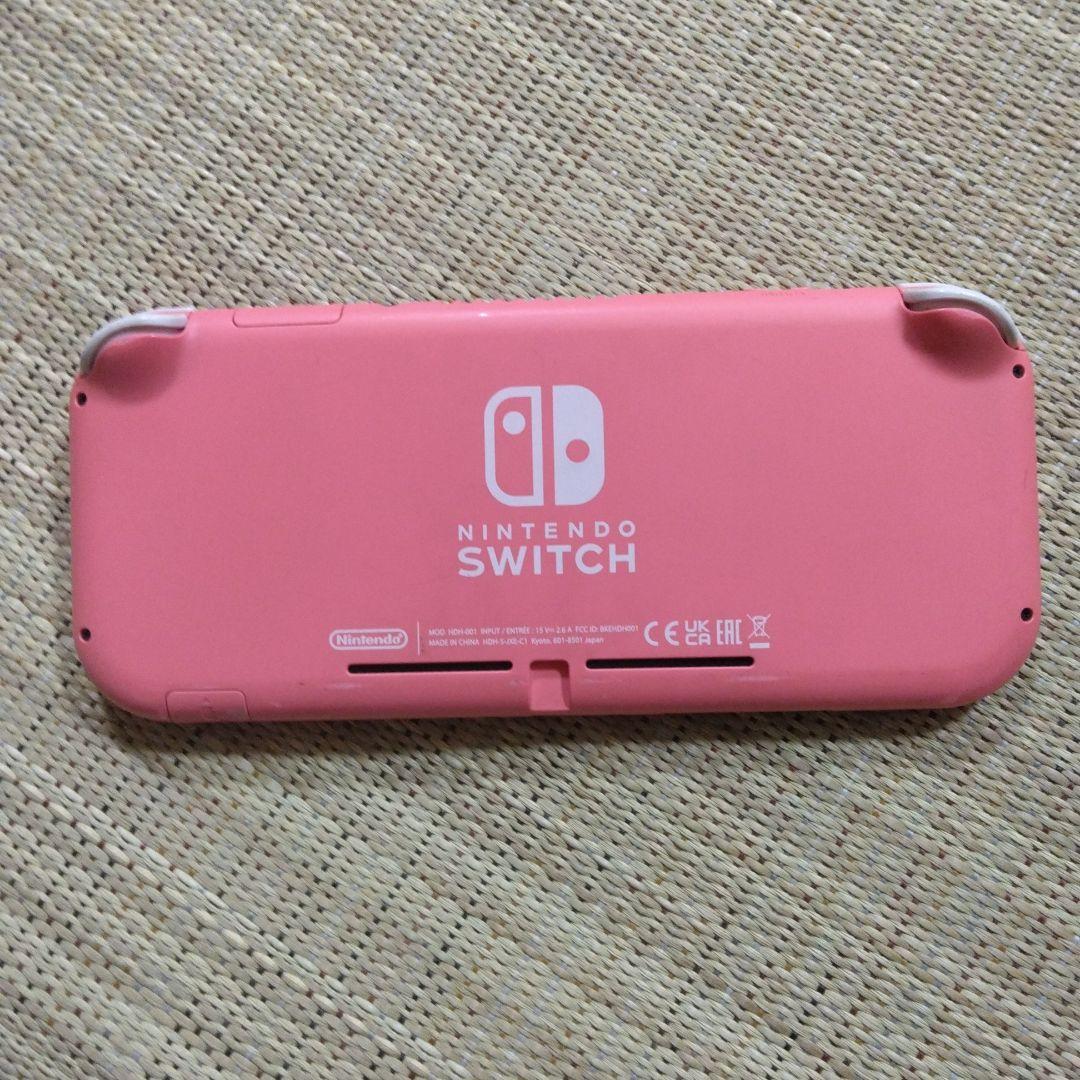 任天堂　スイッチライト　ピンク色
