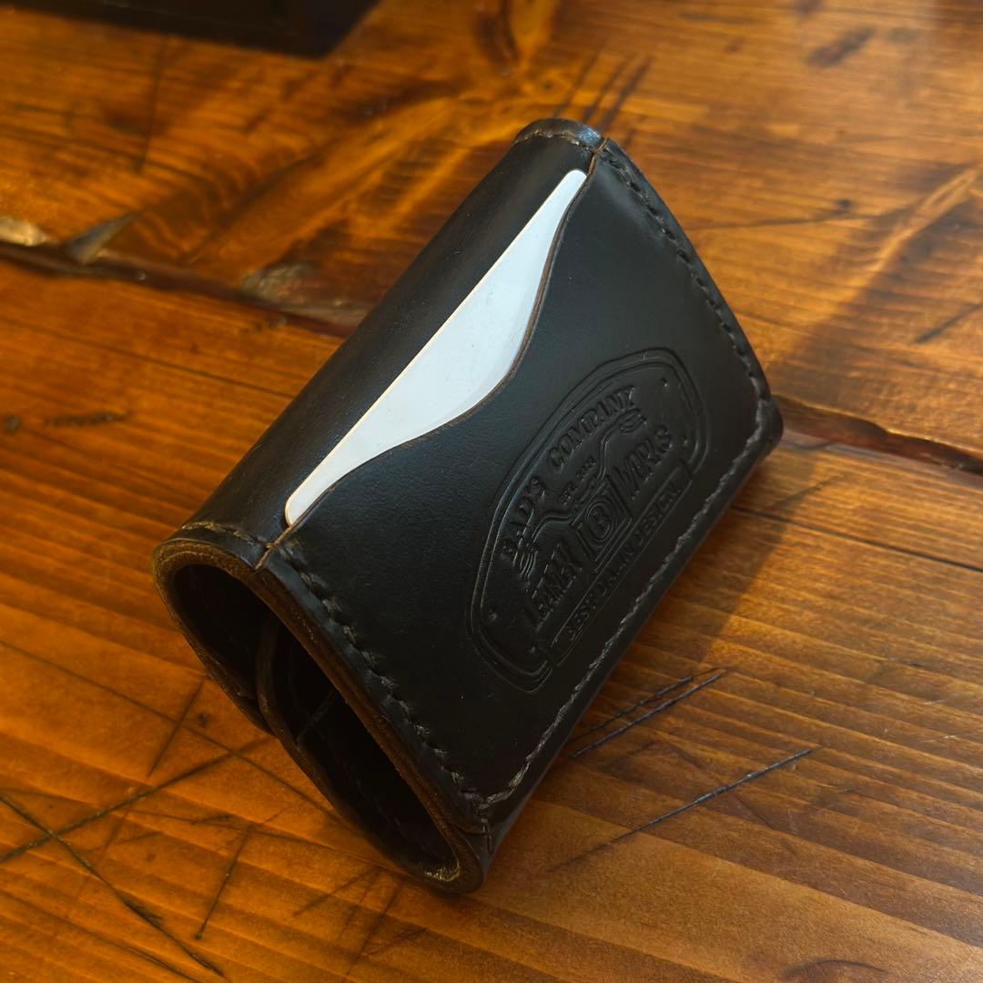 ちある　horween ホーウィン レザー財布 コンパクト 茶芯 ブラック